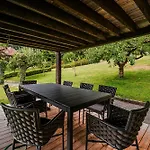 Apartma Parkside Haven With 4 Bedrooms & Free Parking *