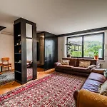 公寓 Parkside Haven With 4 Bedrooms & Free Parking *