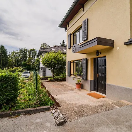 Parkside Haven With 4 Bedrooms & Free Parking Διαμέρισμα Λιουμπλιάνα