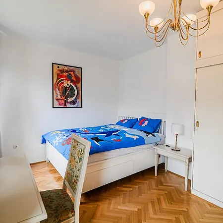Parkside Haven With 4 Bedrooms & Free Parking Διαμέρισμα *