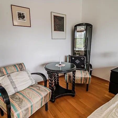 Διαμέρισμα Parkside Haven With 4 Bedrooms & Free Parking *