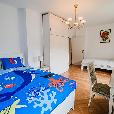 Parkside Haven With 4 Bedrooms & Free Parking Apartament *