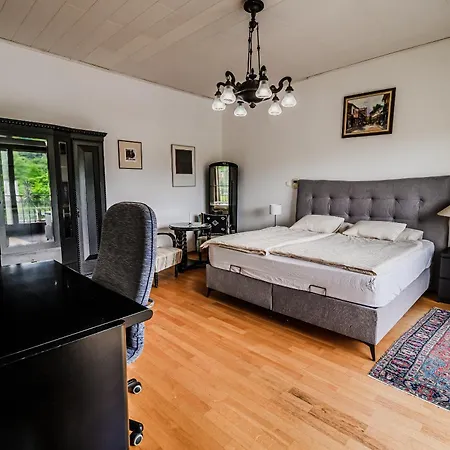 Parkside Haven With 4 Bedrooms & Free Parking * Λιουμπλιάνα