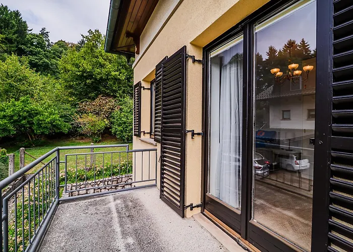 Parkside Haven With 4 Bedrooms & Free Parking * Ljubljana