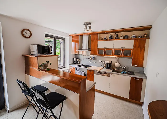 Parkside Haven With 4 Bedrooms & Free Parking Ljubljana