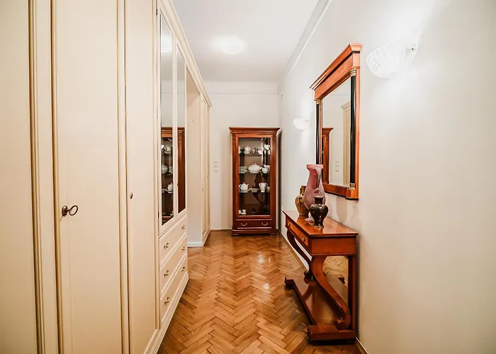 Parkside Haven With 4 Bedrooms & Free Parking *