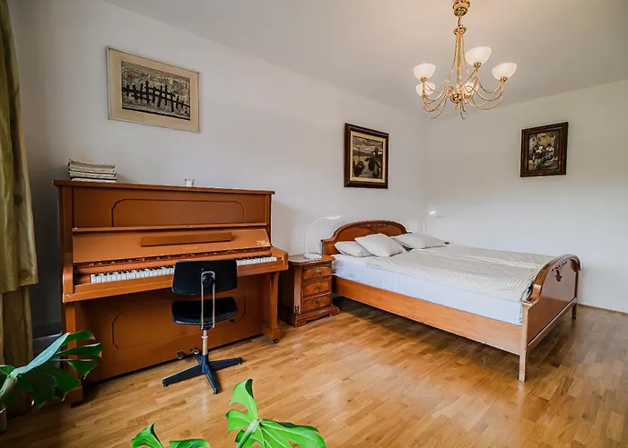 Parkside Haven With 4 Bedrooms & Free Parking Apartment Ljubljana