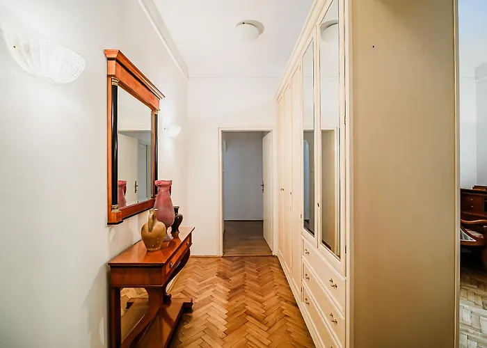 아파트 Parkside Haven With 4 Bedrooms & Free Parking *