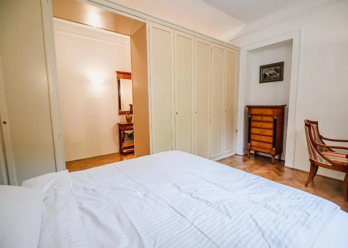 Parkside Haven With 4 Bedrooms & Free Parking * Ljubljana